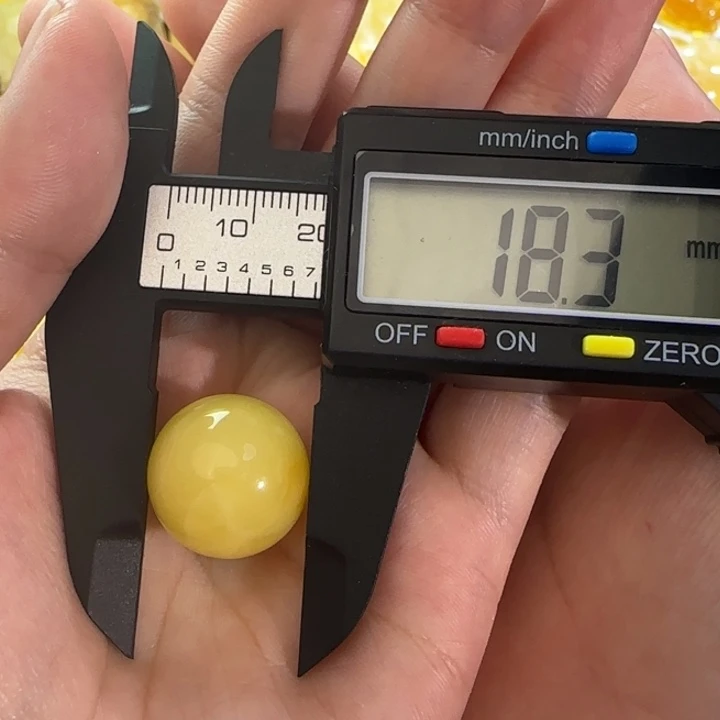 未镶嵌琥珀裸石鸡油黄圆珠