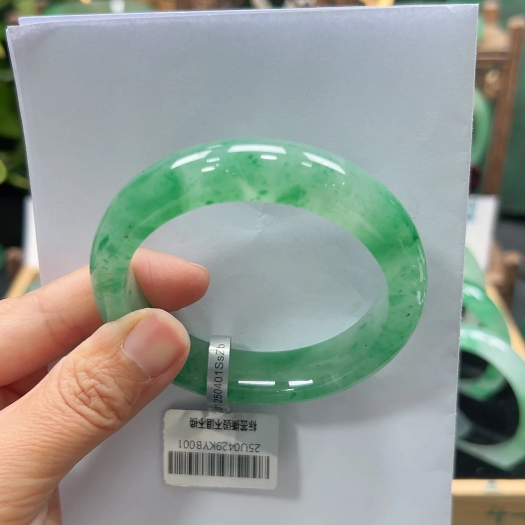 石英质玉手镯未镶嵌?****?➕佳佳58