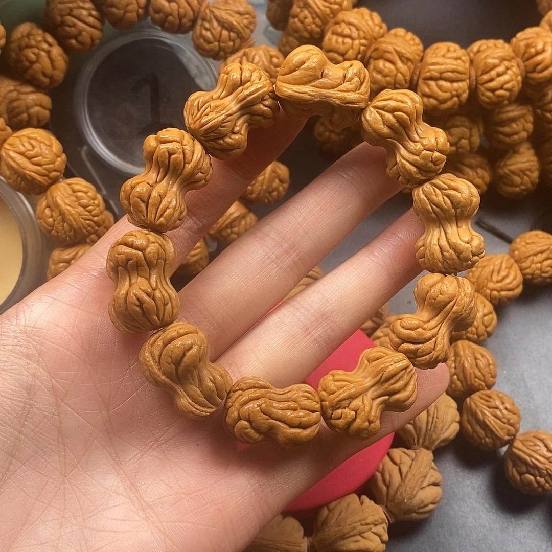 文玩核桃吊坠桃核