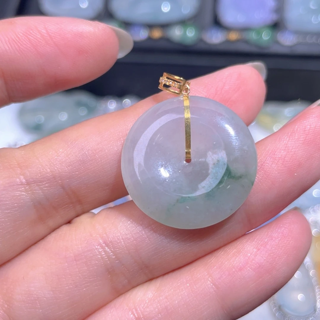 颈饰18K金镶嵌翡翠翡翠