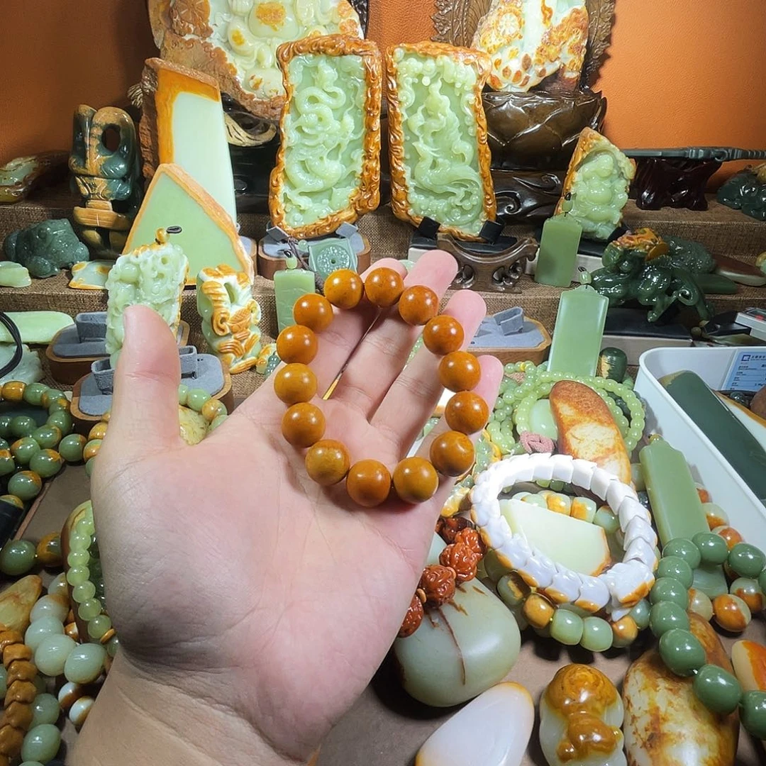 透闪石质玉未镶嵌珠宝奇石