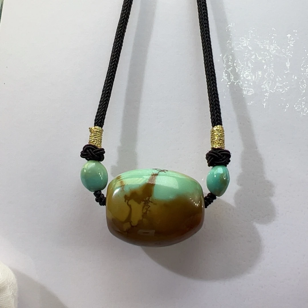 绿松石未镶嵌挂件