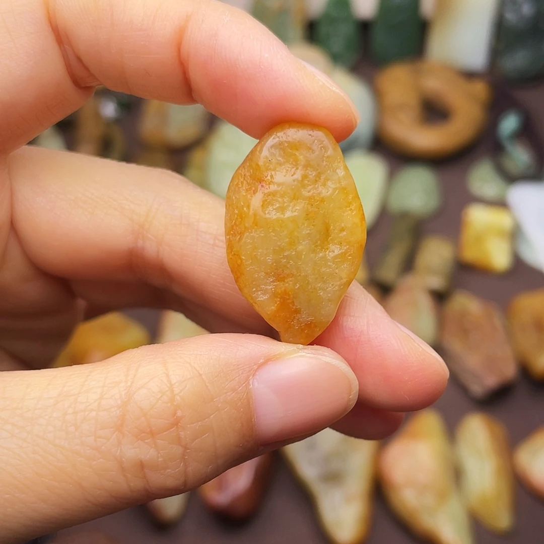 岫岩河磨玉（透闪石质玉）未镶嵌颈饰