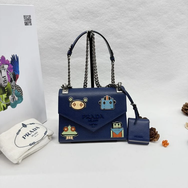 95新/普拉达/C18675979376/[251216CZ02]