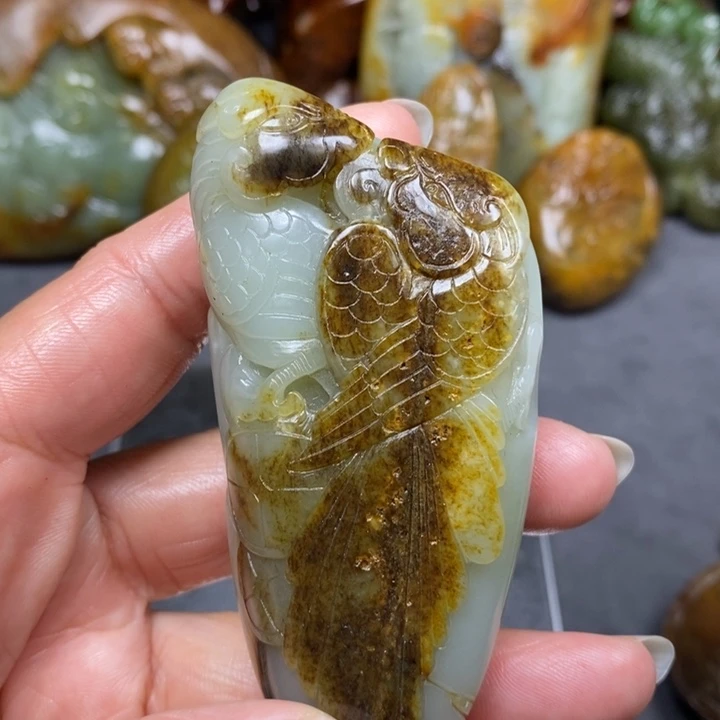 和田玉未镶嵌把件