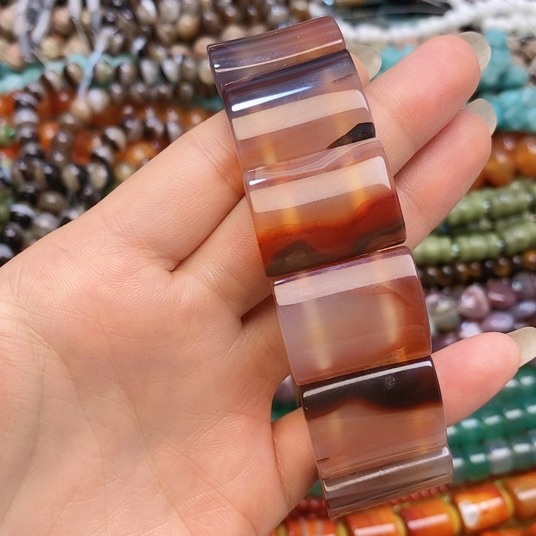 J***2未镶嵌玛瑙/玉髓珠宝半成品玛瑙手牌一个装