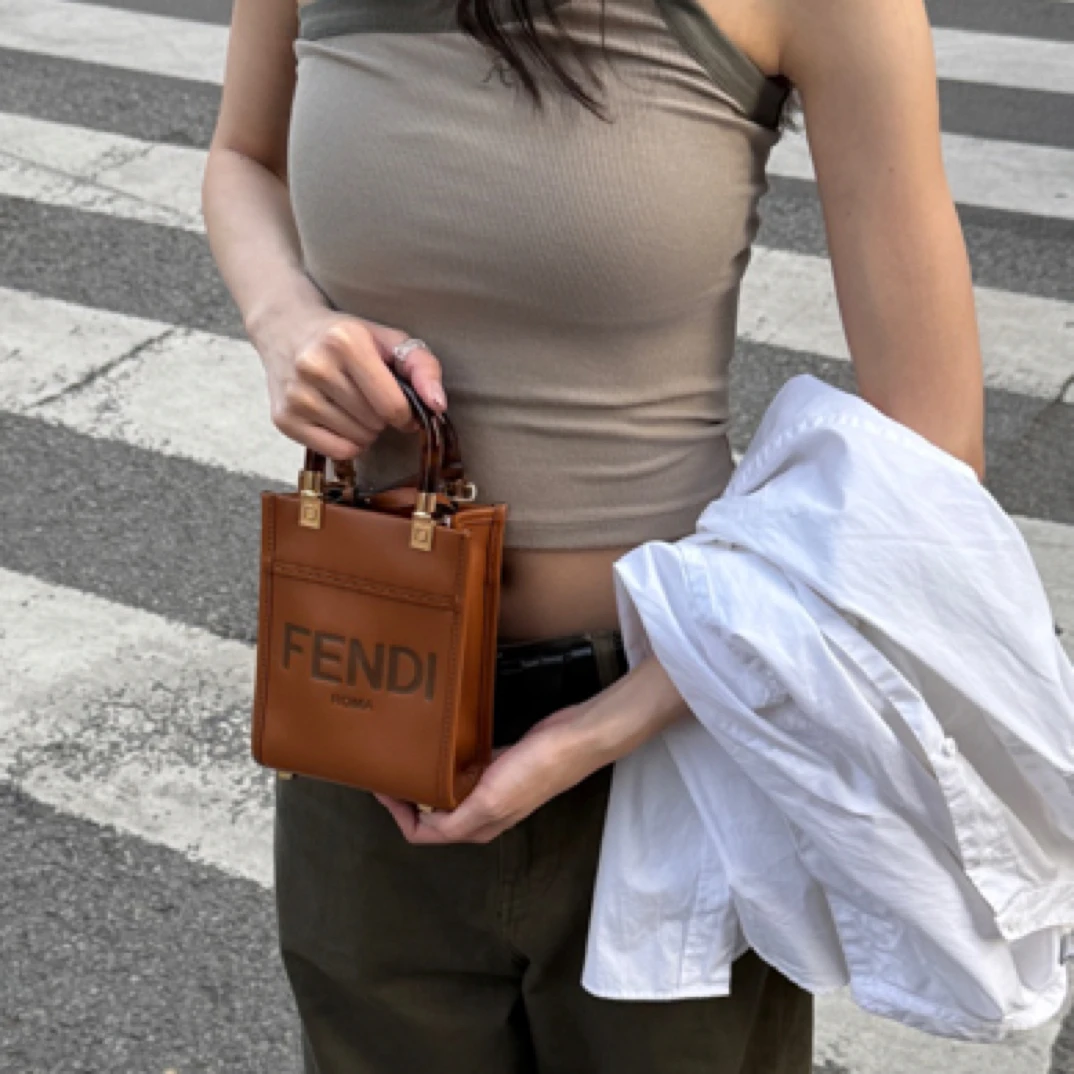 95新 FENDI/芬迪 芬迪焦糖色mini托特斜挎包
