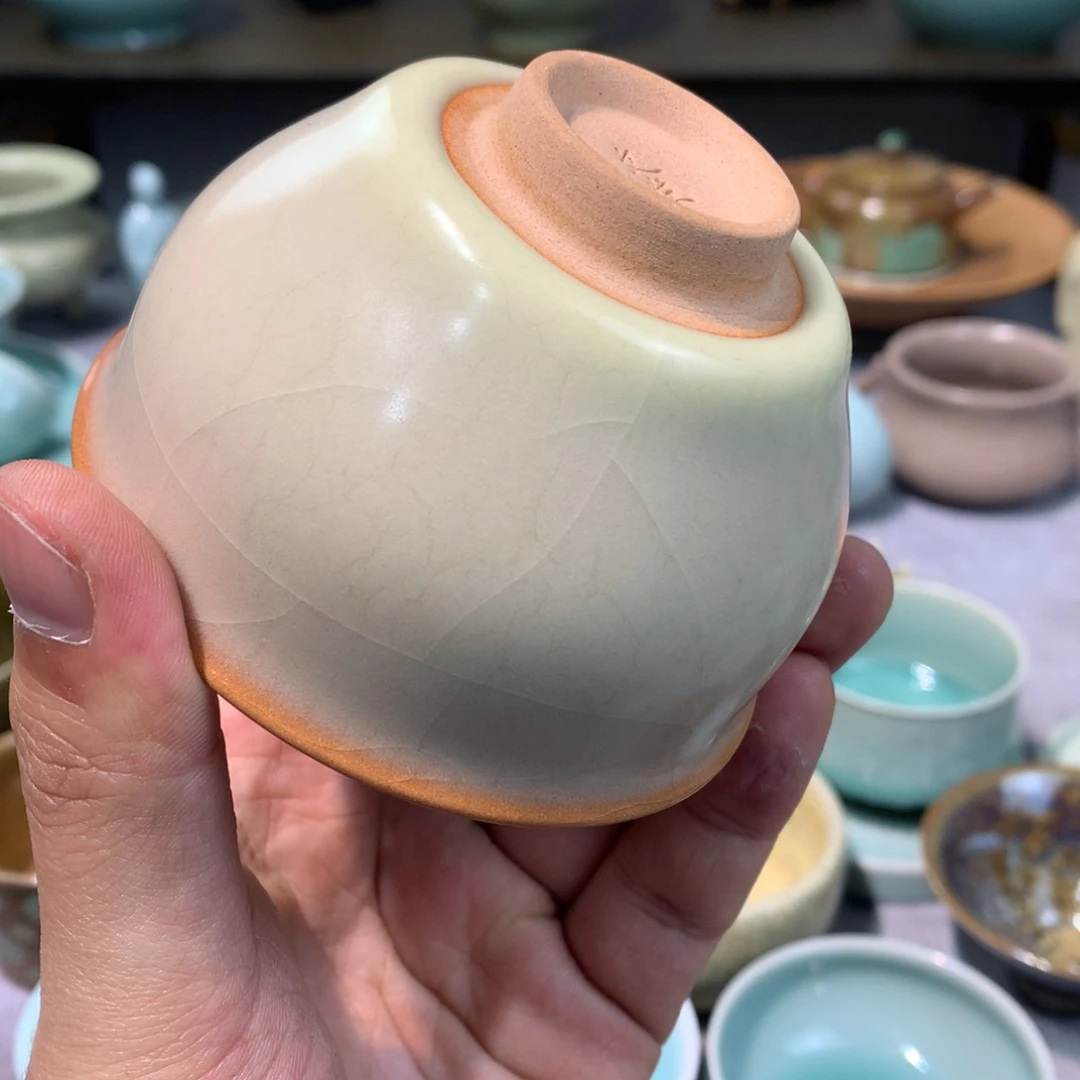 龙泉青瓷猪油冻压手杯