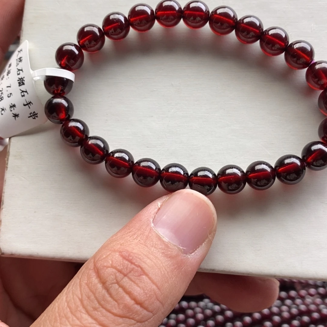 未镶嵌石榴石手链7.5mm毕业级亮酒红