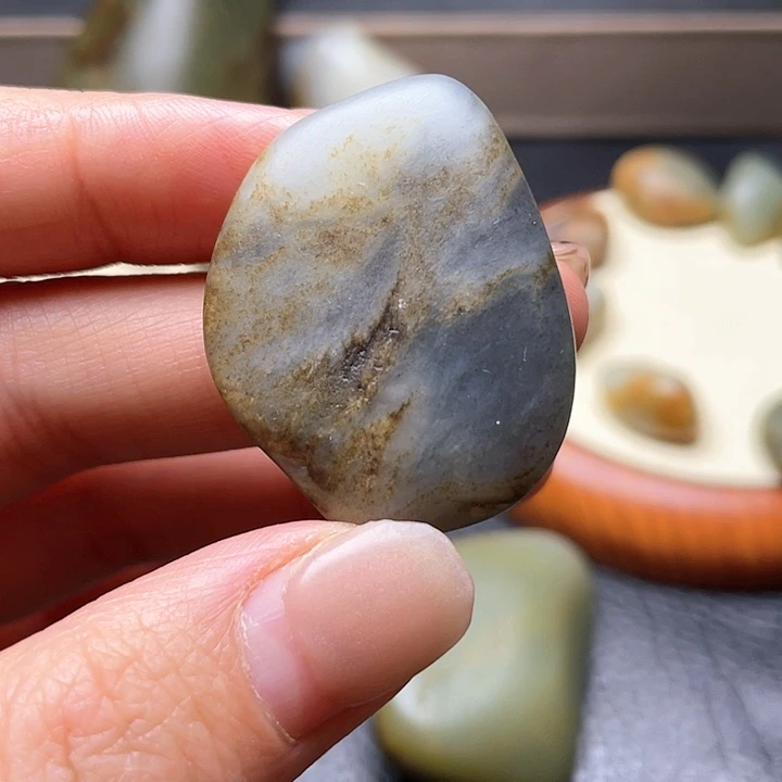 和田玉颈饰未镶嵌7