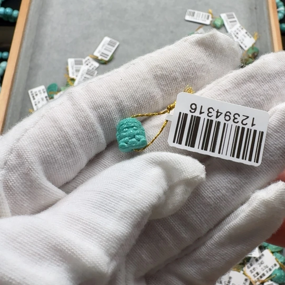 绿松石未镶嵌挂件