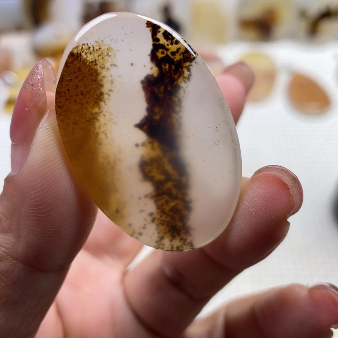 玛瑙/玉髓未镶嵌颈饰