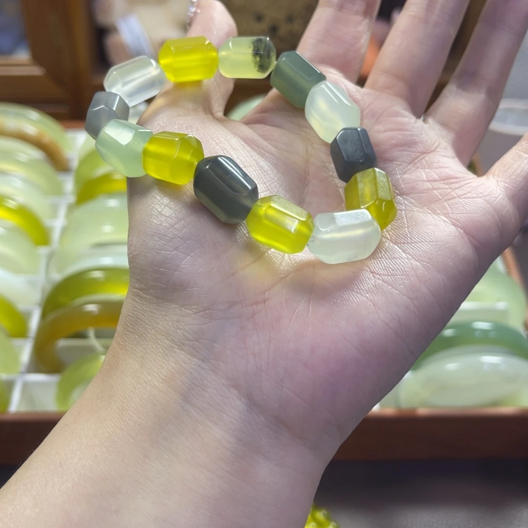 蛇纹石玉未镶嵌手镯647
