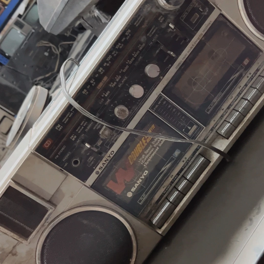 8新三洋品相不好的录音机，包邮，不包好坏