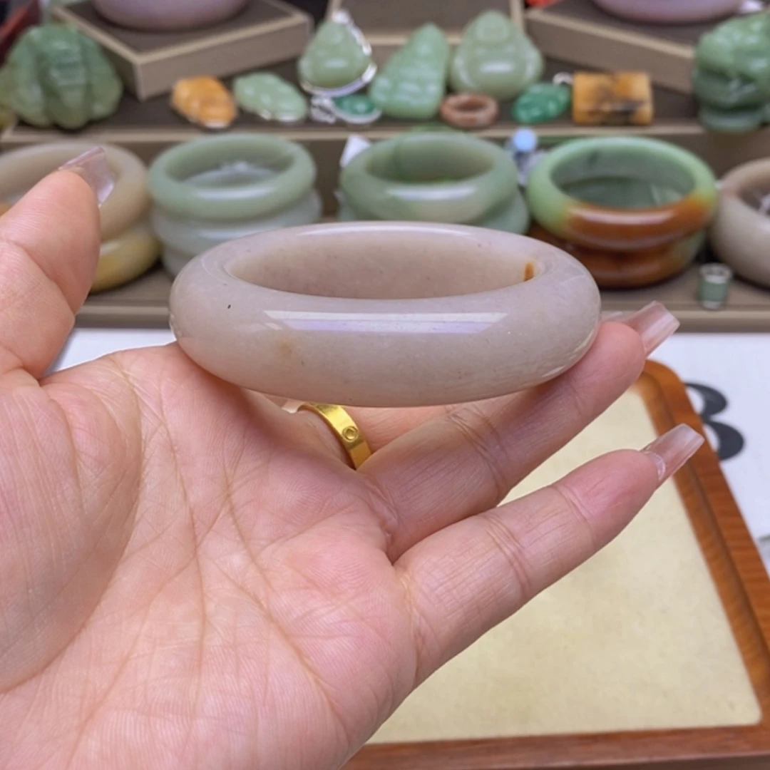 【闪购商品】石英质玉手镯未镶嵌H**a