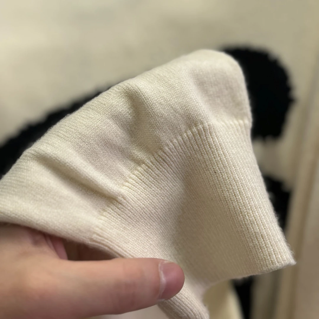 26600-情侣款质感休闲杏色毛衣-F