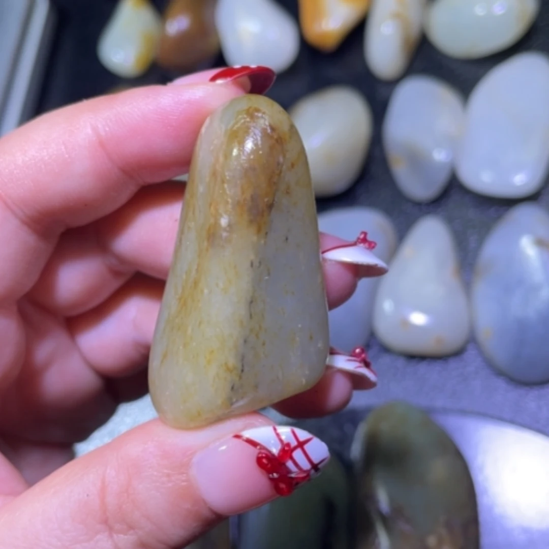 【闪购商品】颈饰未镶嵌和田玉