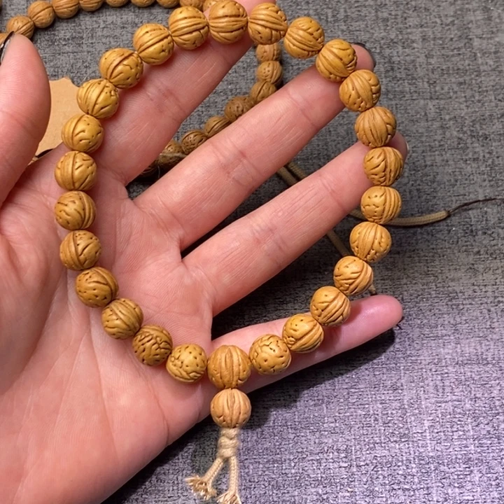 吊坠桃核边肚10.7庄10