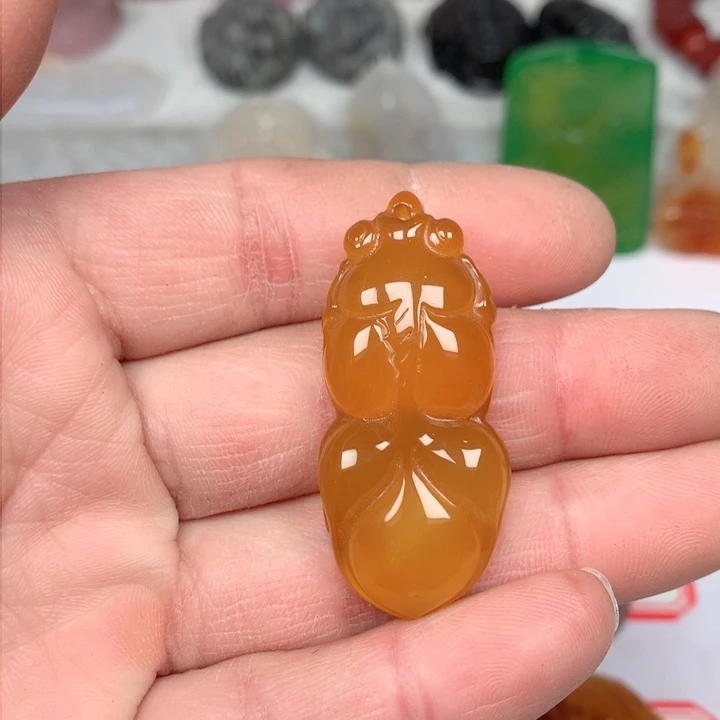 玛瑙/玉髓颈饰未镶嵌浅****妆