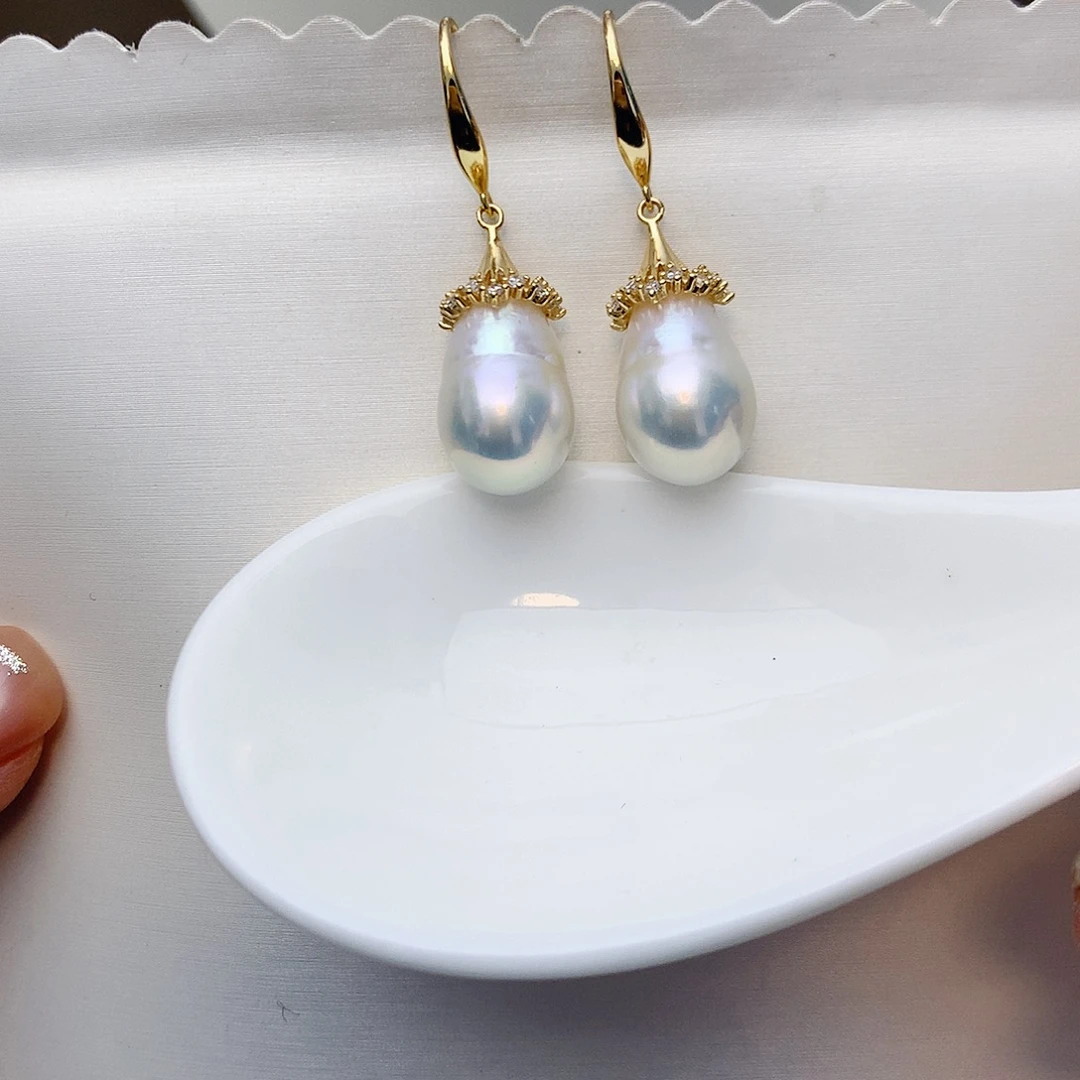 淡水珍珠银S925镶嵌耳饰W2