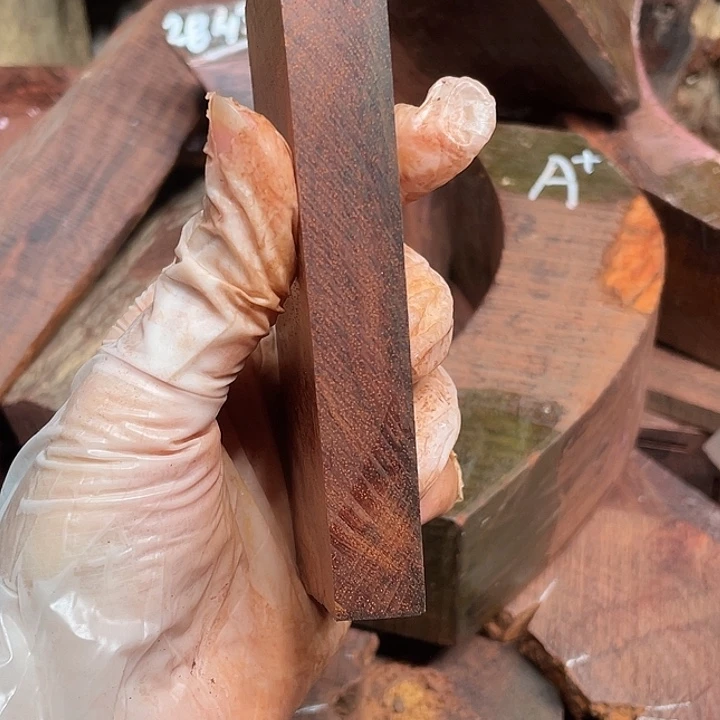 敌***了木印度小叶紫檀木