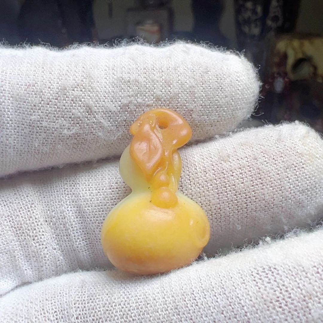 和田玉未镶嵌颈饰雨**虹