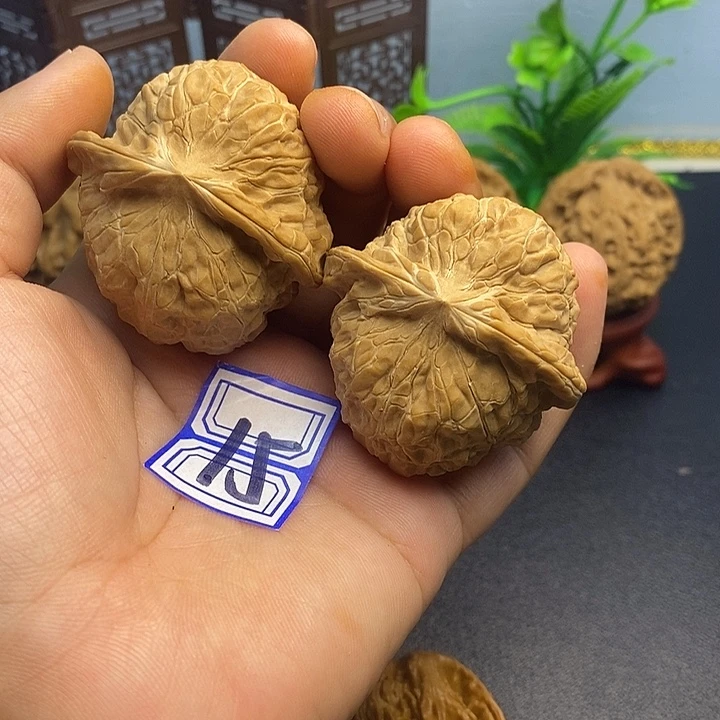 大***龙把件文玩核桃45南瓜墩