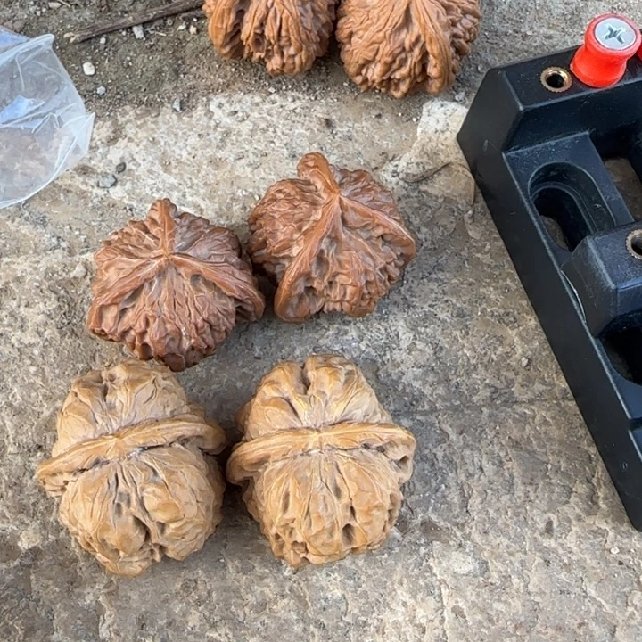 老***咪把件文玩核桃三棱