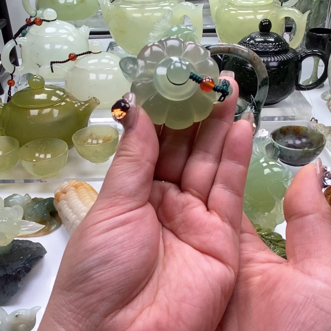 蛇纹石玉壶未镶嵌