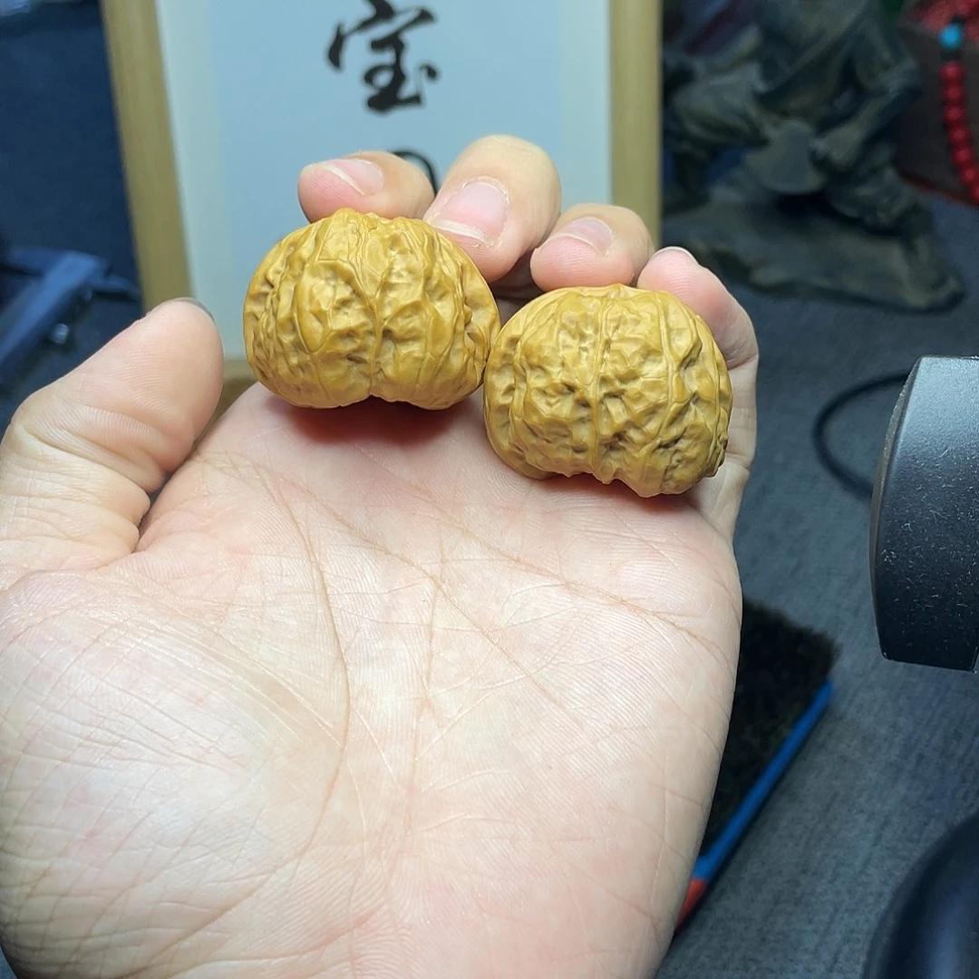 文玩核桃吊坠蛤蟆头