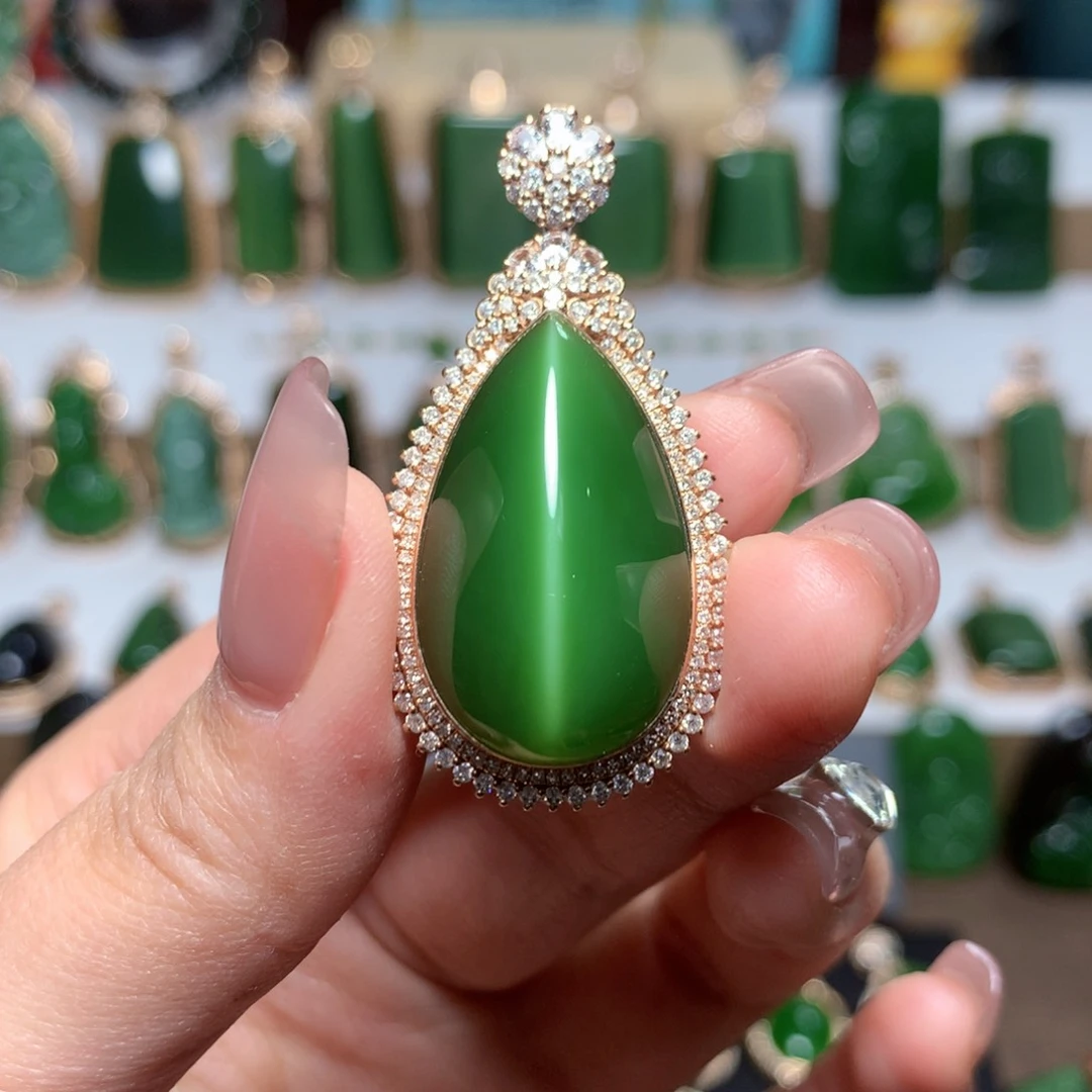 和田玉（碧玉）吊坠18K金镶嵌