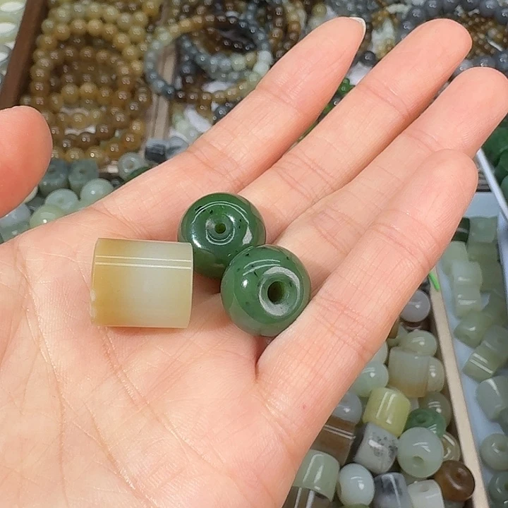 S***e和田玉（糖玉）未镶嵌颈饰拍3