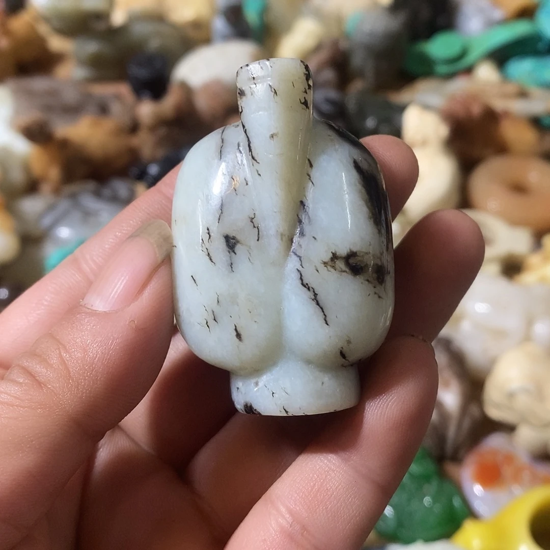 和田玉（糖玉）未镶嵌挂件