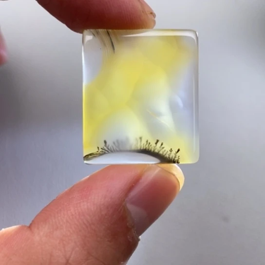 玛瑙/玉髓颈饰未镶嵌波*?