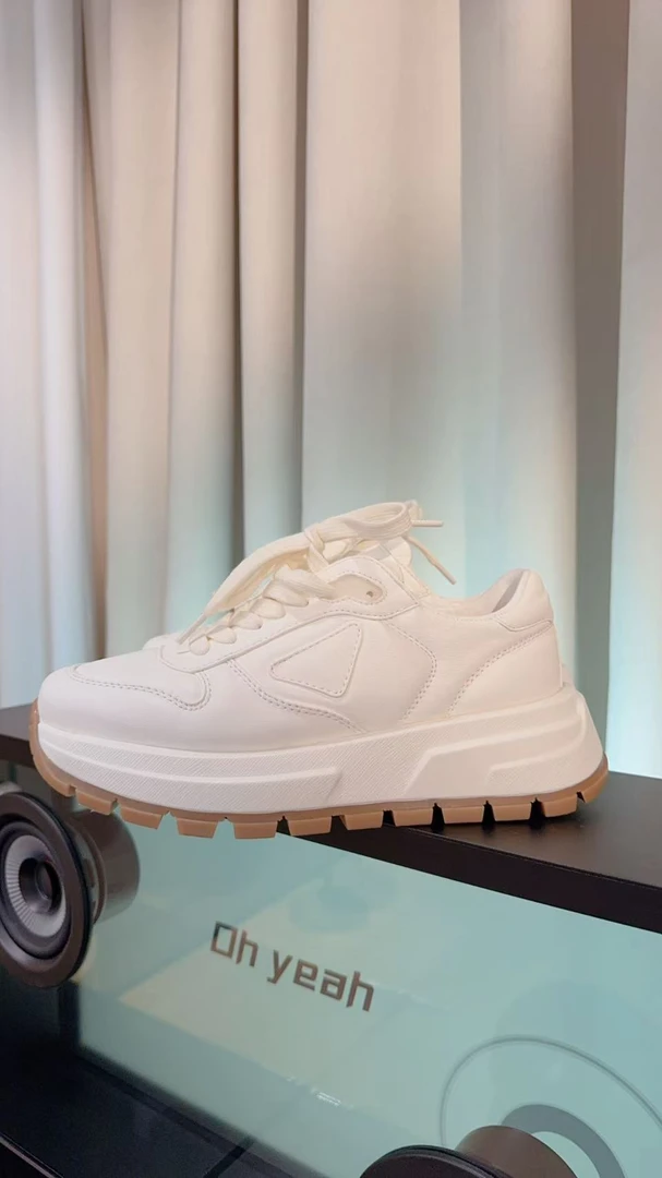 LAU+【简章】25春季新款 小白鞋真皮简约 厚底阿甘鞋  休闲运动鞋