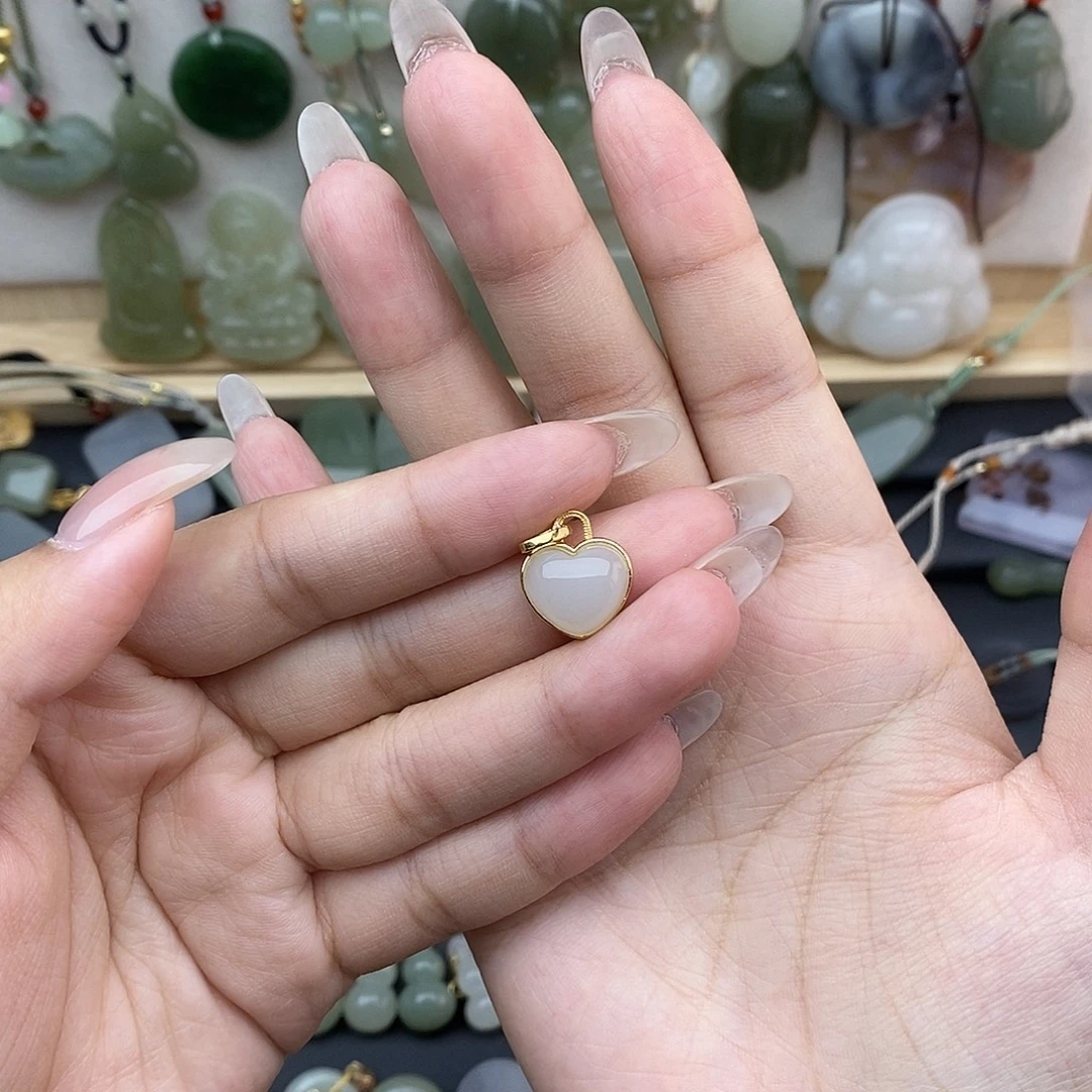 和田玉银S925镶嵌吊坠(赠链)