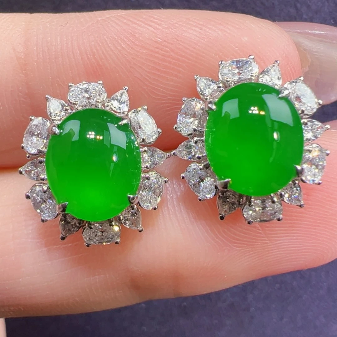 翡翠18K金镶嵌耳饰耳钉