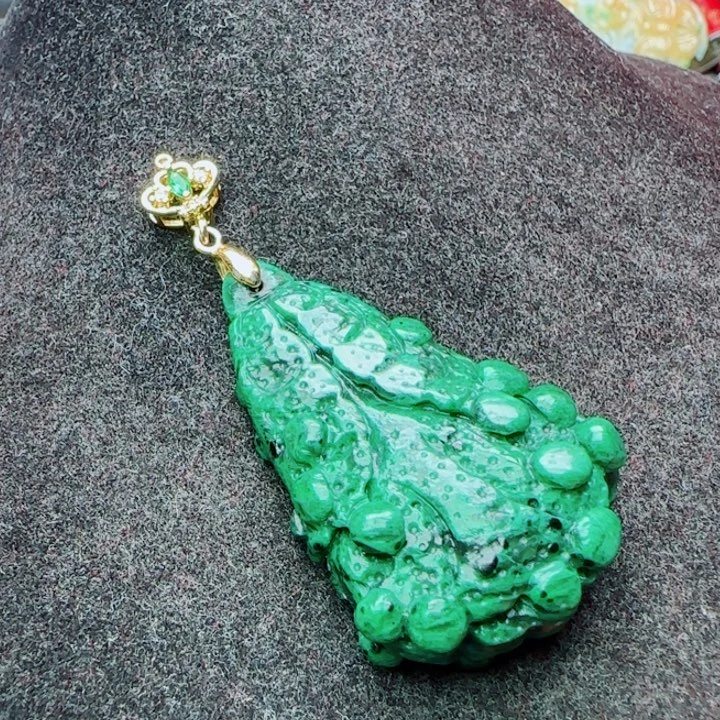 翡翠未镶嵌颈饰天然A货32