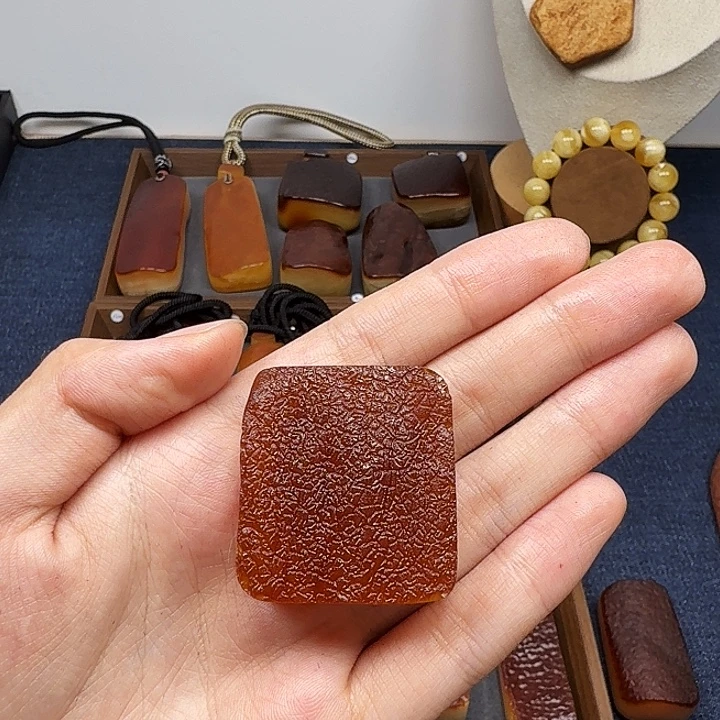 琥珀吊坠(不含链)未镶嵌