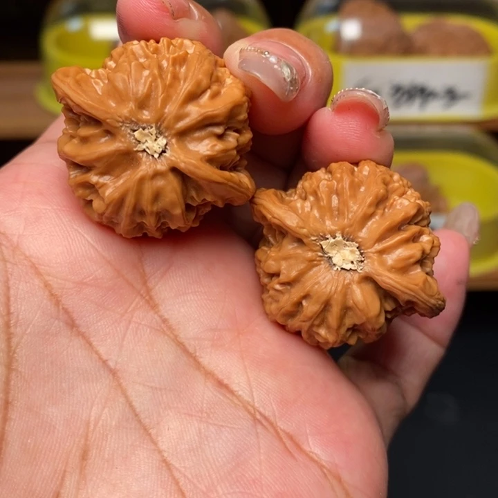蛙***擦文玩核桃吊坠34全品宫灯
