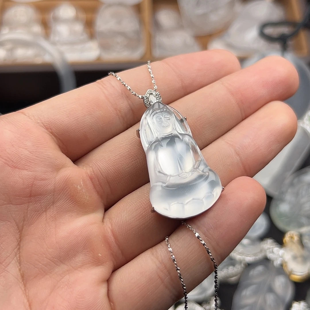 浅****石英质玉银S925镀金镶嵌颈饰毕业茅台白观音不退不换