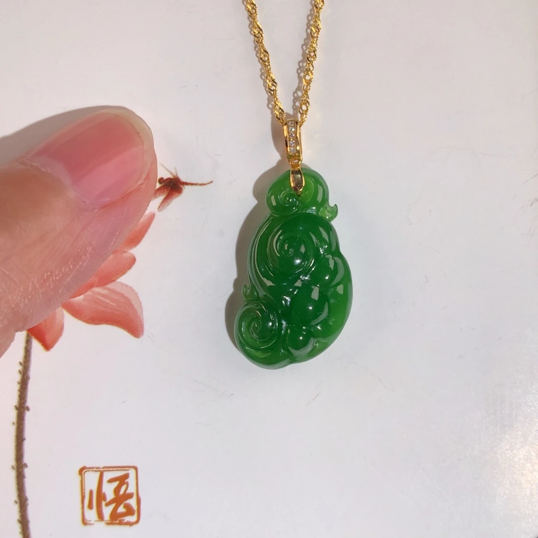 和田玉18K金镶嵌颈饰