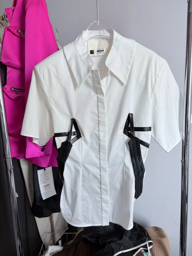 SKSK 大漏腰设计款上衣