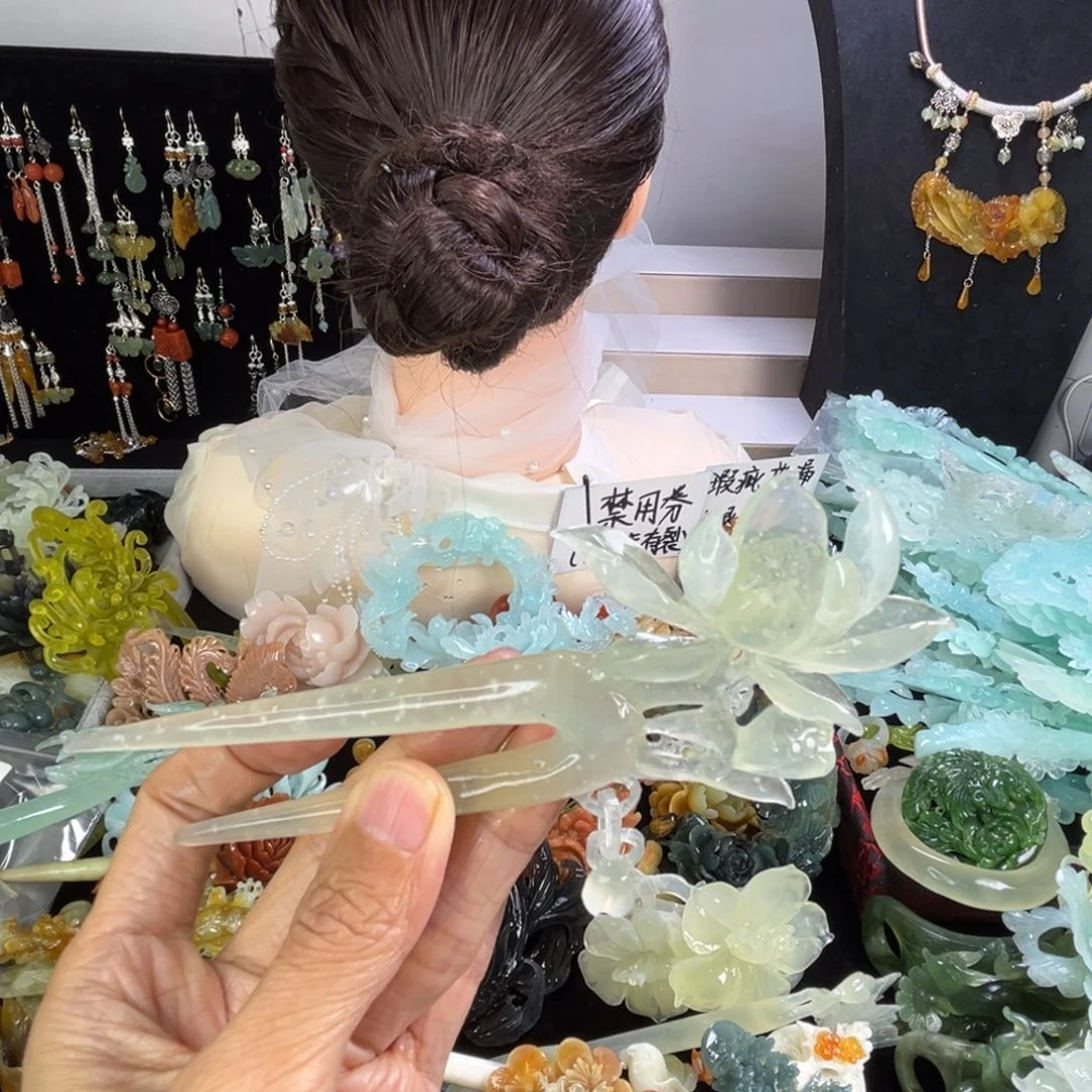 未镶嵌岫玉发饰瑕疵