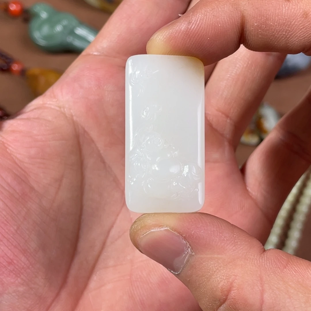 和田玉未镶嵌吊坠(不含链)羊脂白玉佛