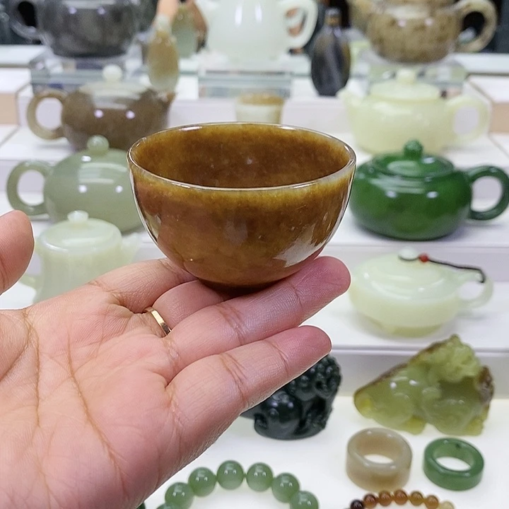 未镶嵌和田玉挂件杯子