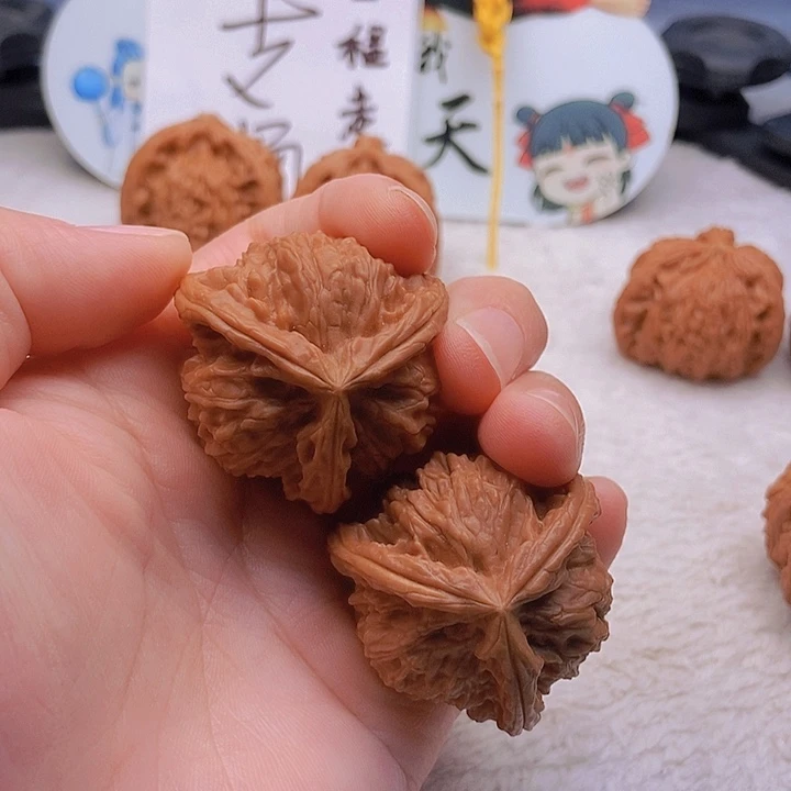 吊坠文玩核桃三棱