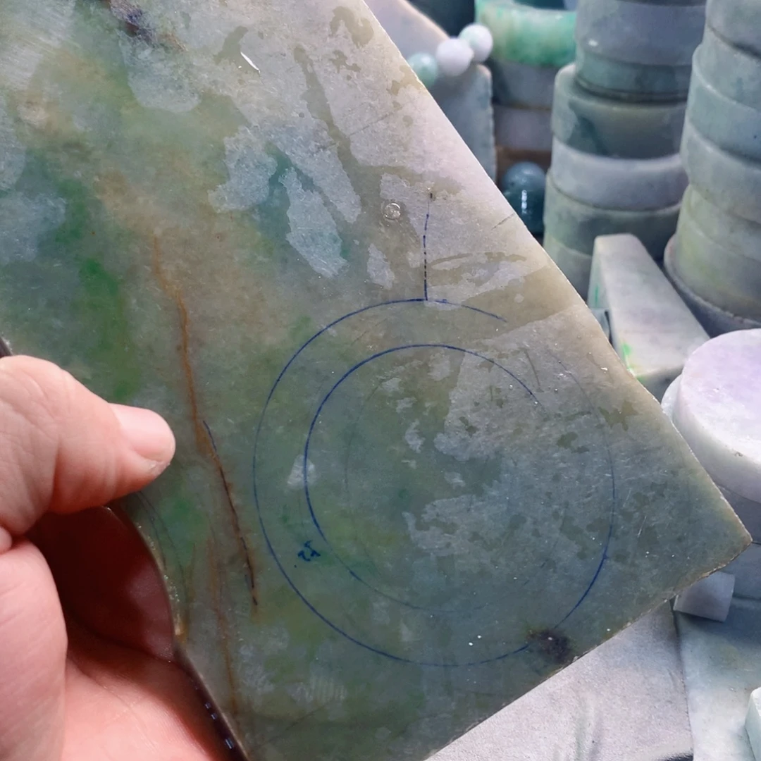 定制翡翠未镶嵌手镯