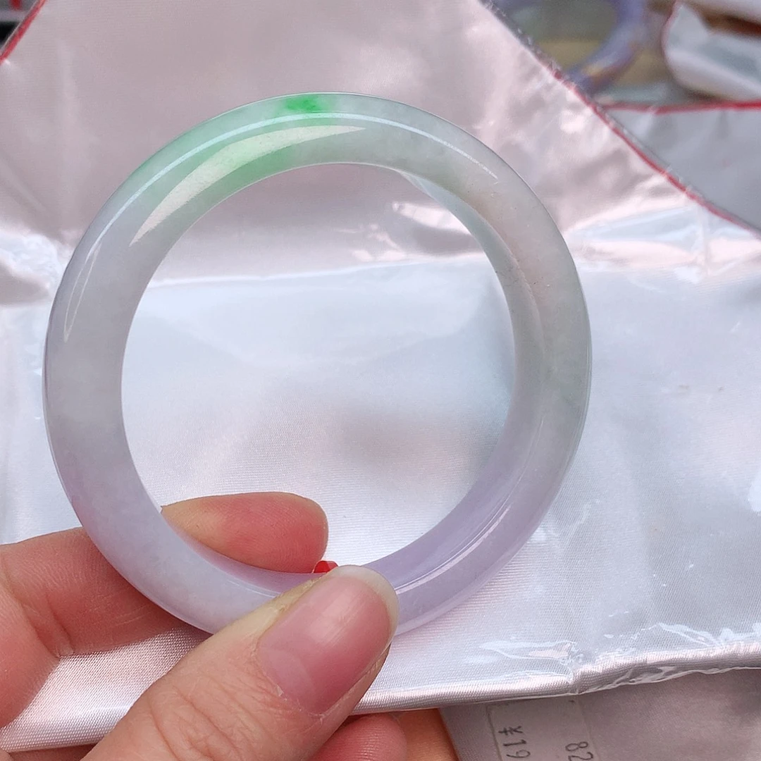 翡翠手镯未镶嵌木*李8251 cv vb n n n