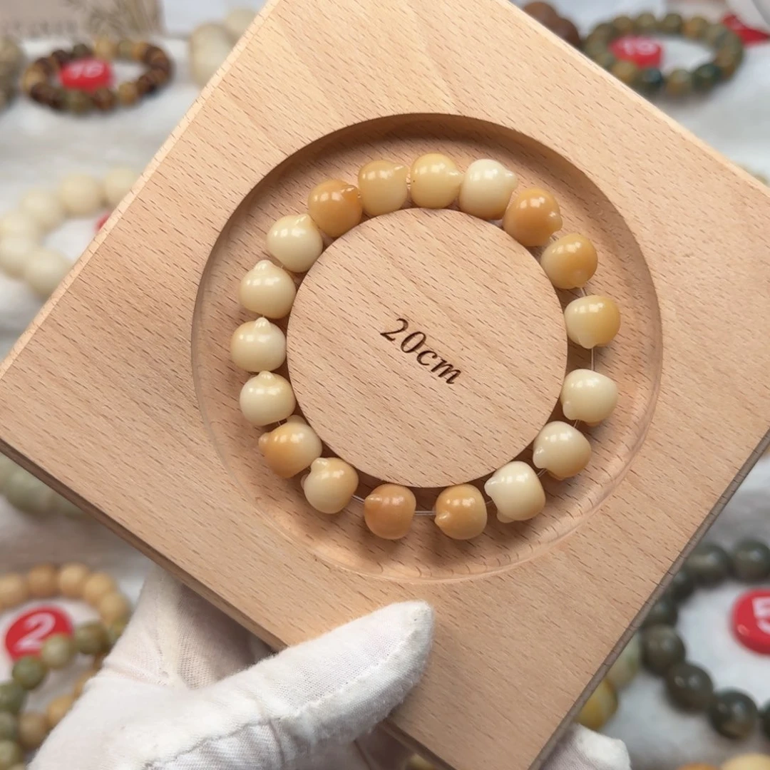 吊坠白玉菩提49-卡13摸摸头